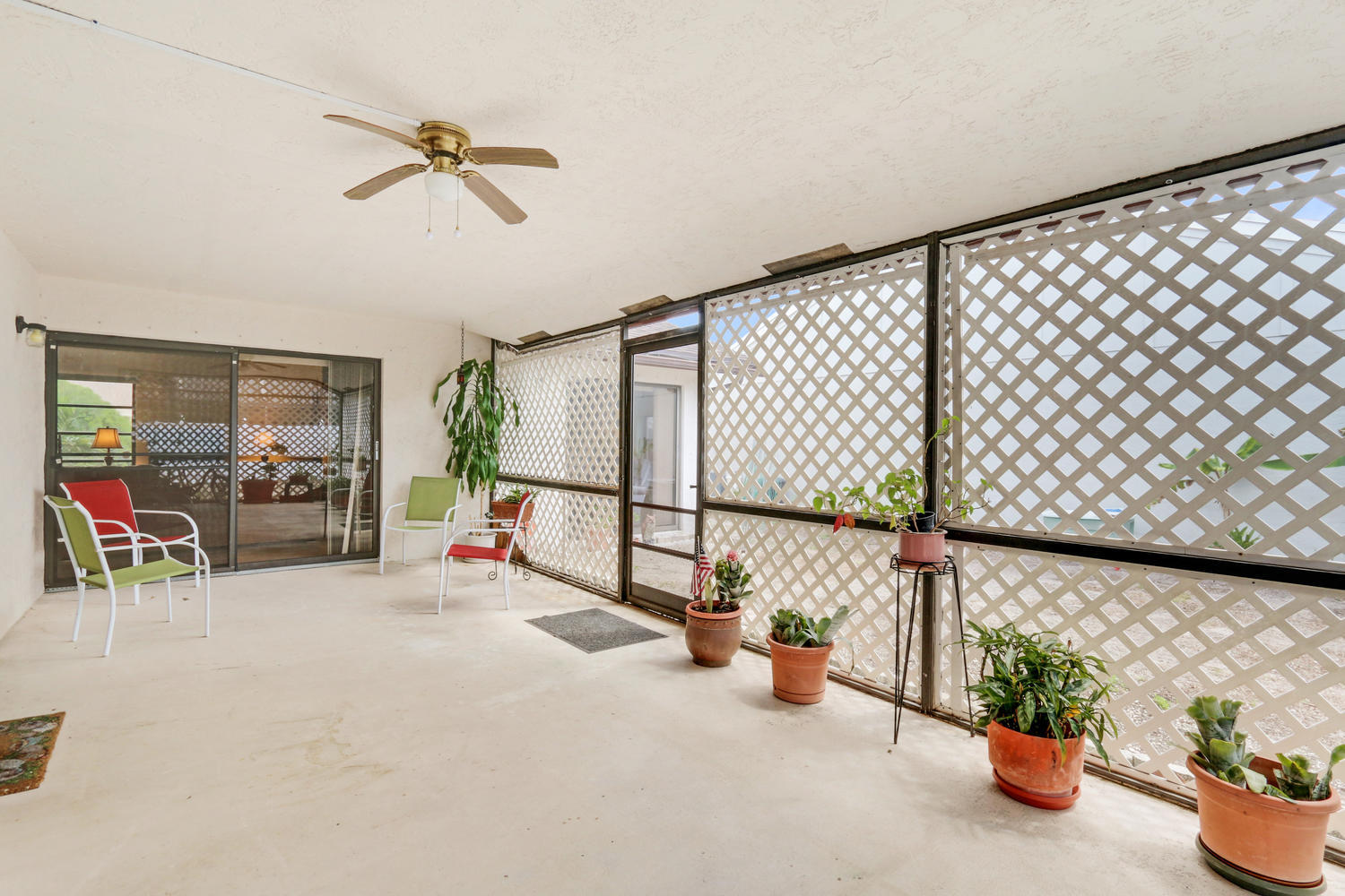 11710 Countryview Lane Boca Raton, FL 33428 - Photo 16 of 17 patio