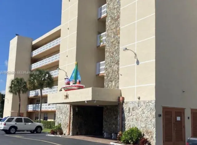 $1,000 | 301 Southeast 3rd Street, Unit 307, Dania Beach, FL 33004