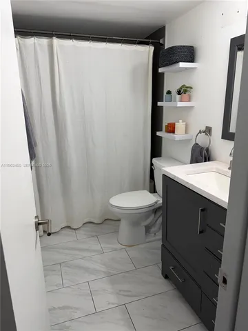 $1,000 | 301 Southeast 3rd Street, Unit 307, Dania Beach, FL 33004