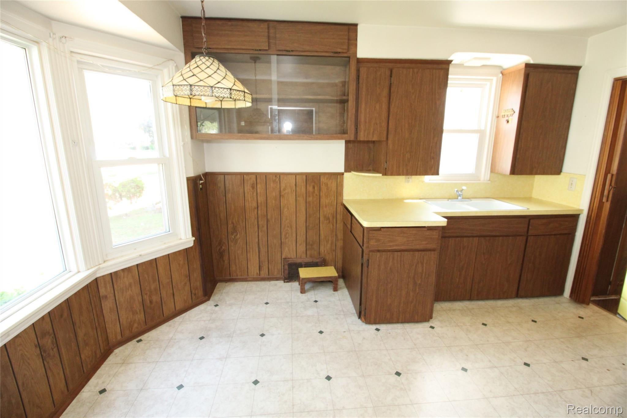 8640 Harding Street Center Line, MI 48015 - Photo 20 of 28 IMG_0788.JPG