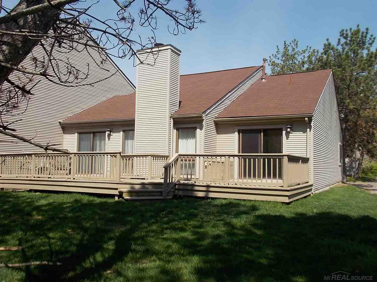 556 Harrow Court Rochester Hills, MI 48307 - Photo 2 of 30