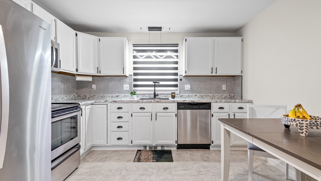 60 Chapin Street, Unit D Holyoke, MA 01040 - Photo 6 of 12