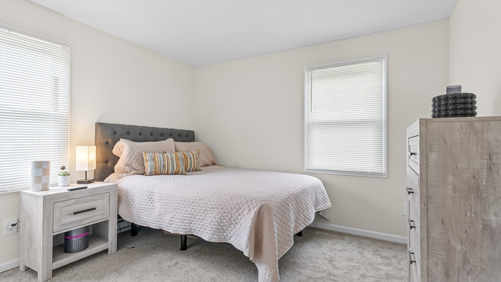 60 Chapin Street, Unit D Holyoke, MA 01040 - Photo 9 of 12