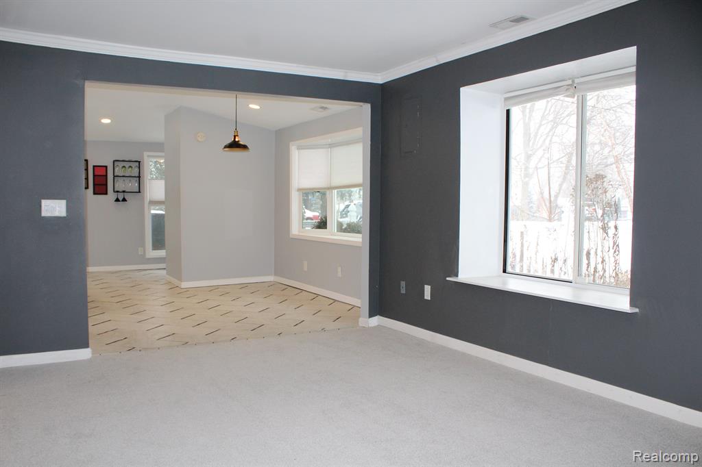 896 Grace Avenue Rochester Hills, MI 48307 - Photo 11 of 24