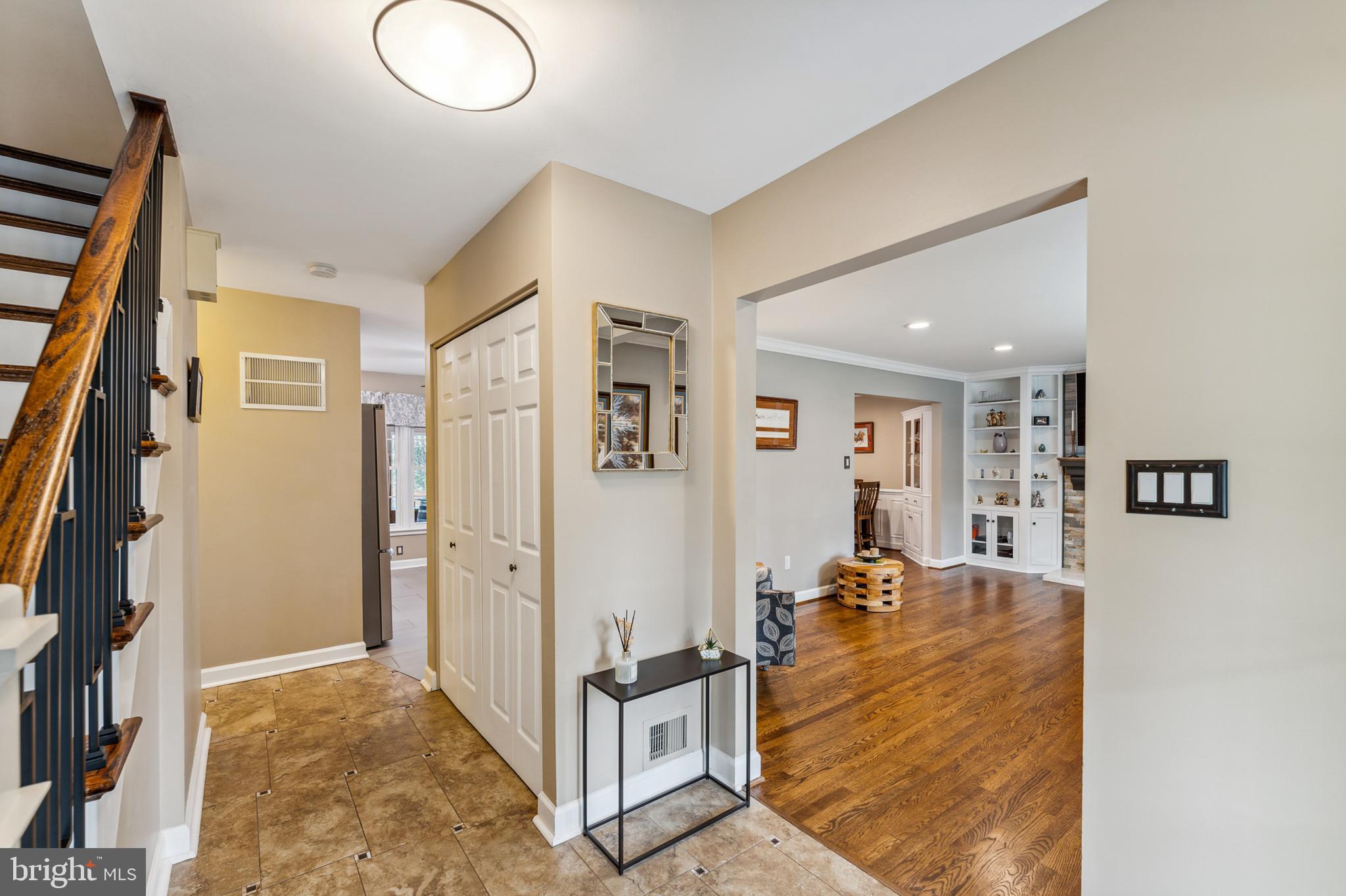 8006 Greeley Boulevard Springfield, VA 22152 - Photo 2 of 58 Foyer
