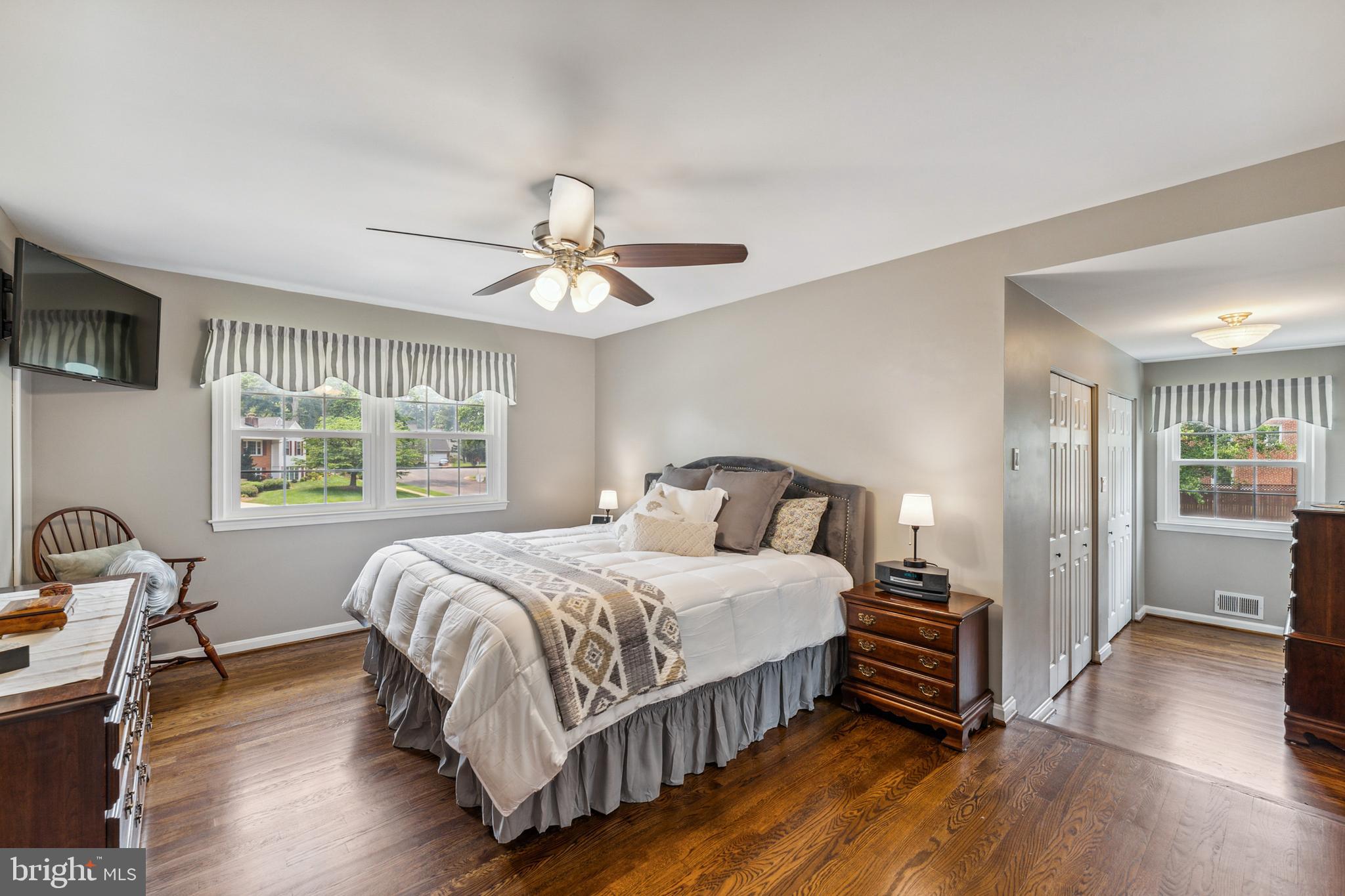 8006 Greeley Boulevard Springfield, VA 22152 - Photo 21 of 58 Primary Suite