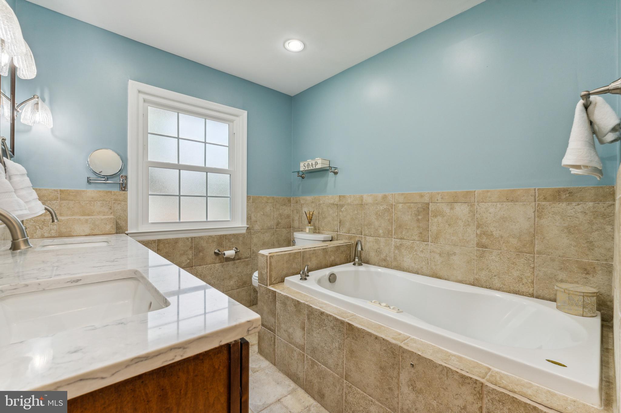 8006 Greeley Boulevard Springfield, VA 22152 - Photo 25 of 58 Primary Bath