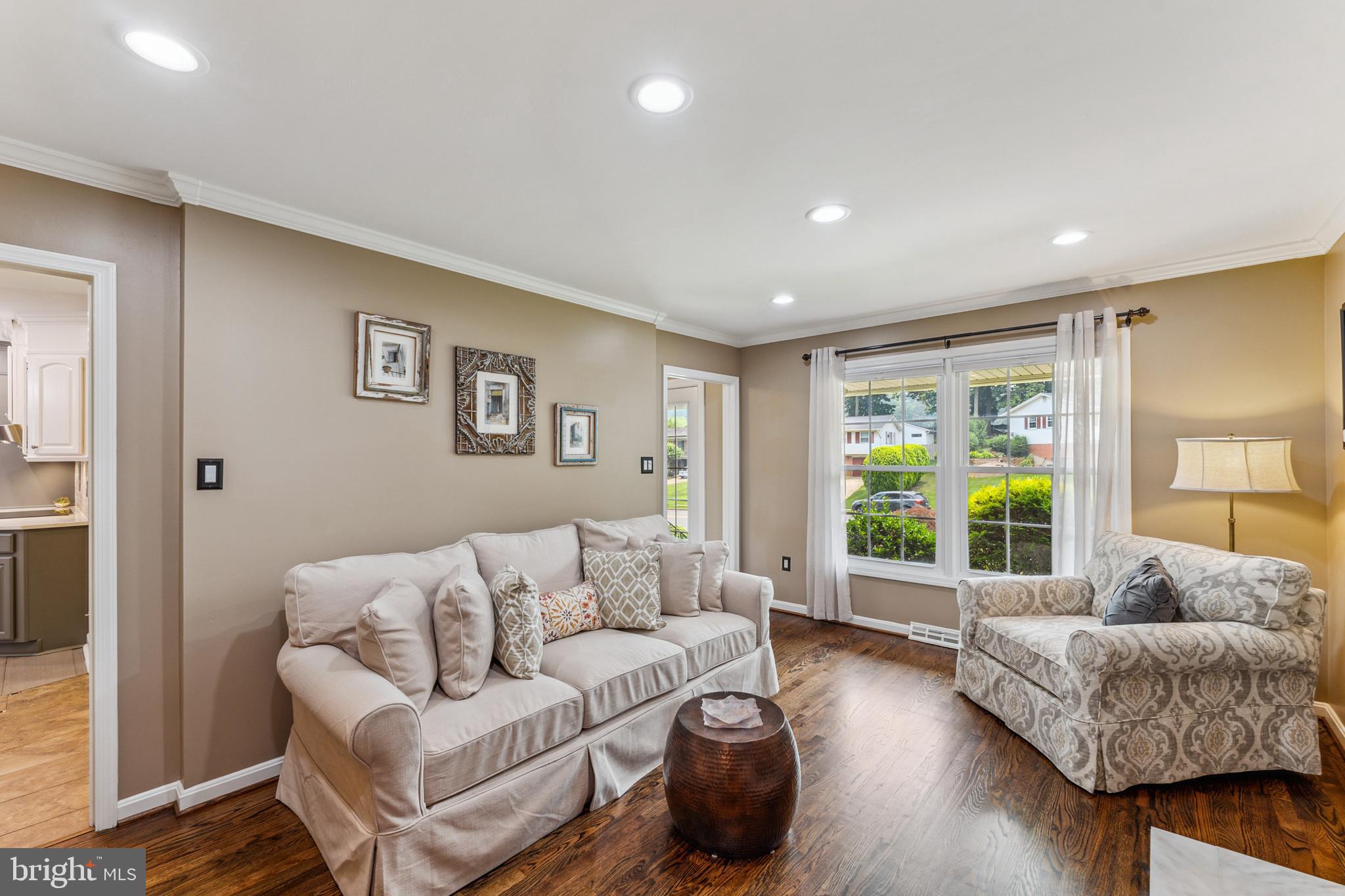 8006 Greeley Boulevard Springfield, VA 22152 - Photo 7 of 58 Family room