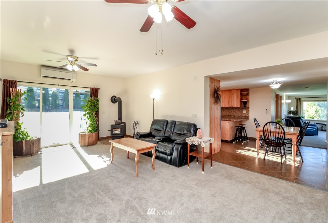 28116 Hinkleman Road East Buckley, WA 98321 - Photo 5 of 30