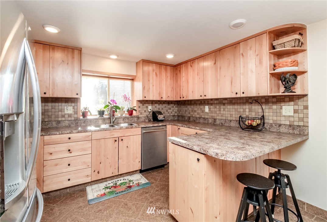 28116 Hinkleman Road East Buckley, WA 98321 - Photo 7 of 30