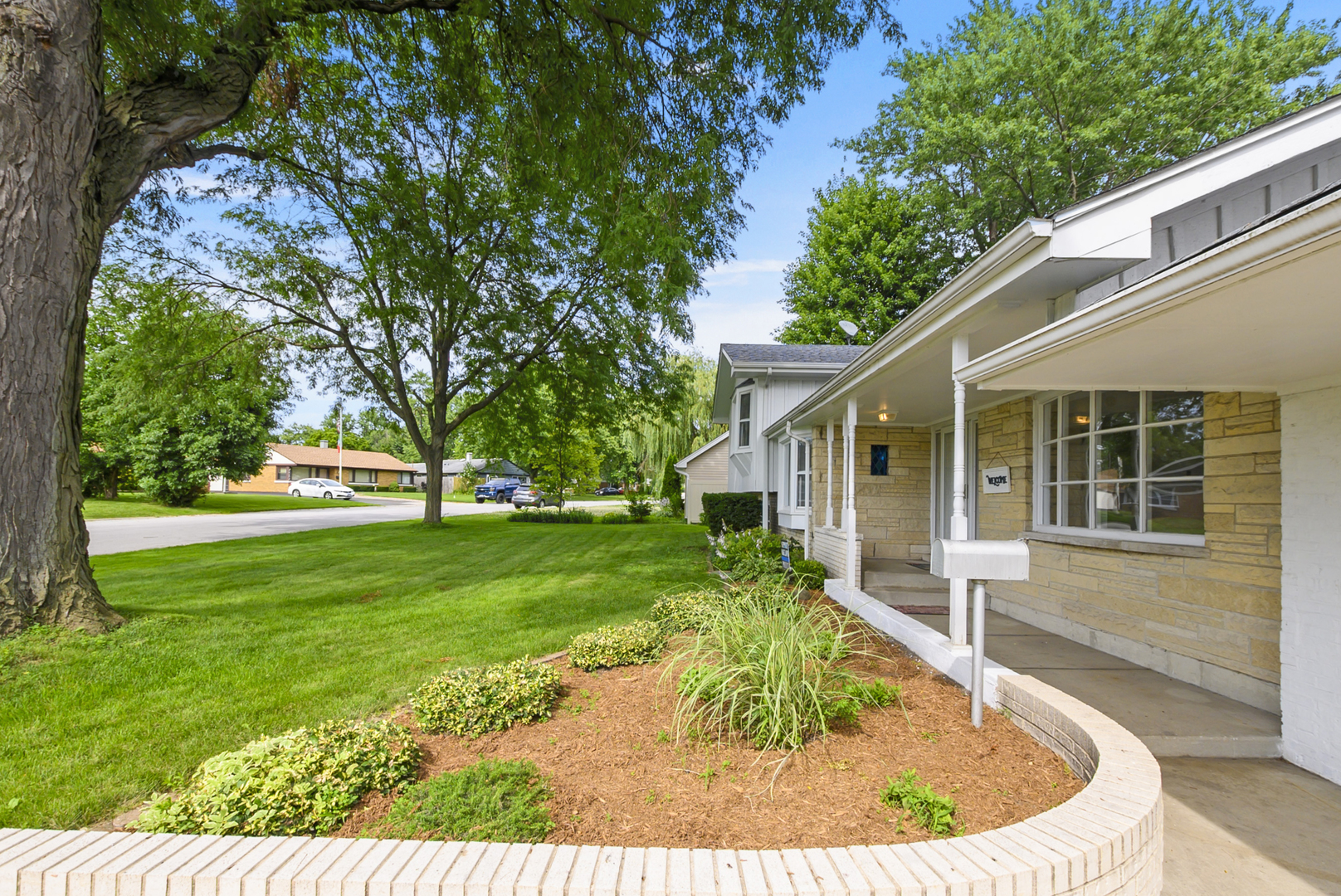 4915 Spring Road Oak Lawn, IL 60453 - Photo 2 of 21 Gallery Image 2