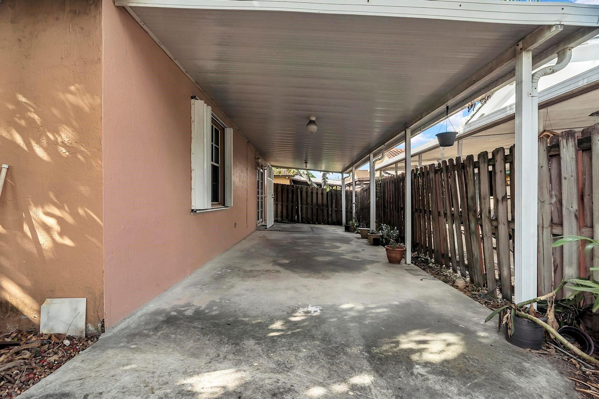 3201 West 76th Street Hialeah, FL 33018 - Photo 44 of 46 a view of a backyard