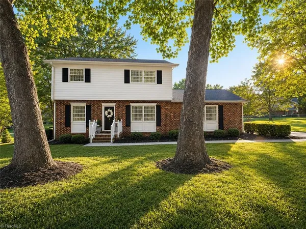 $274,900 | 205 Fairway Drive, Eden, NC 27288