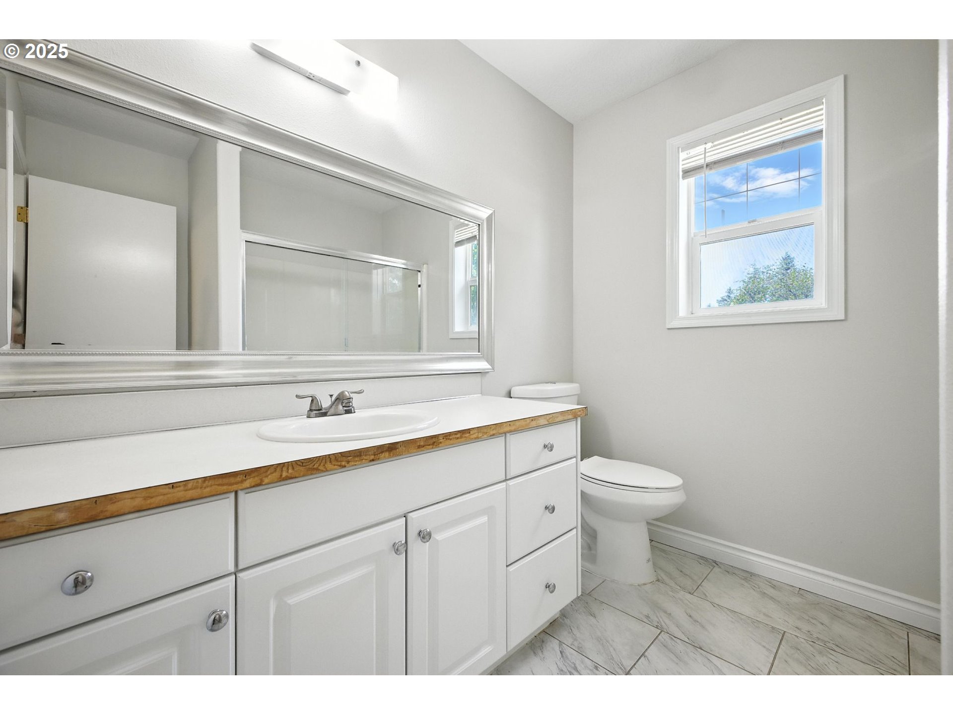 5609 Southeast 117th Avenue Portland, OR 97266 - Photo 26 of 29