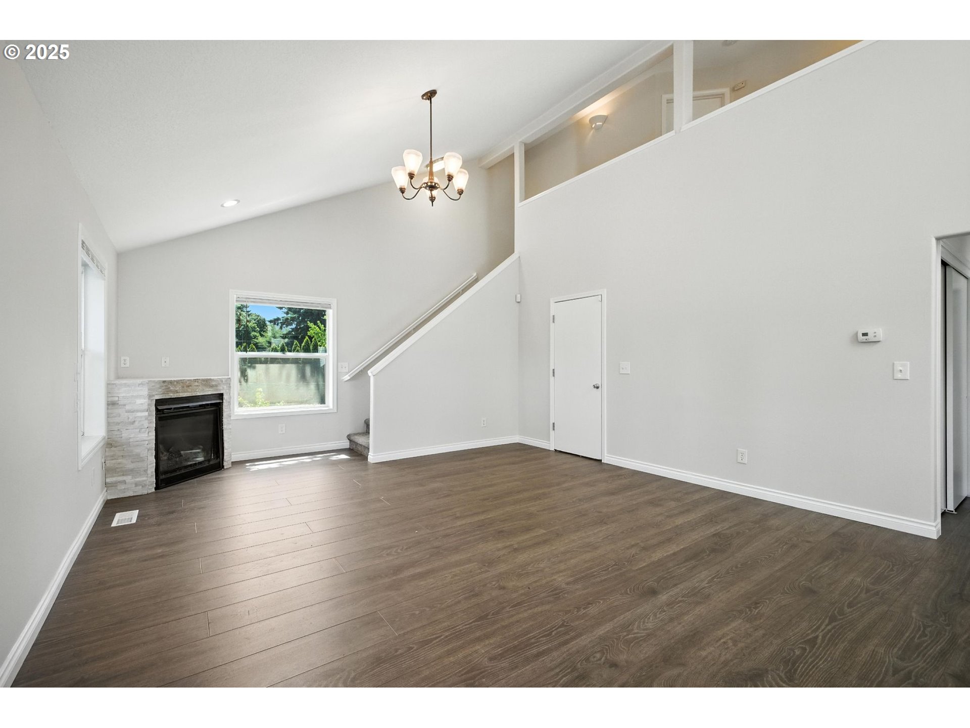 5609 Southeast 117th Avenue Portland, OR 97266 - Photo 7 of 29