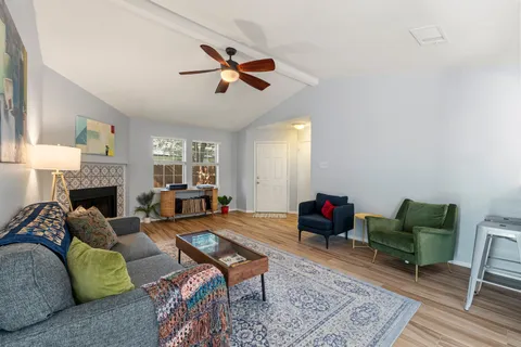 $425,000 | 9511 Curlew Drive, Austin, TX 78748