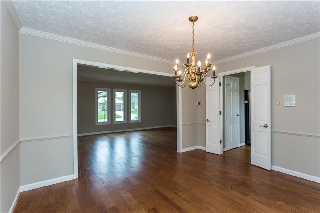 8739 Shagbark Road Indianapolis, IN 46260 - Photo 14 of 34 Gallery Image 14
