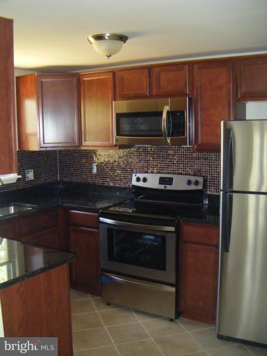 3500 Wayneswood Road Fort Washington, MD 20744 - Photo 4 of 10 Kitchen