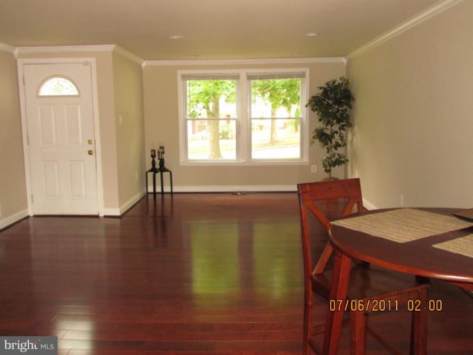 3500 Wayneswood Road Fort Washington, MD 20744 - Photo 7 of 10 Living Room