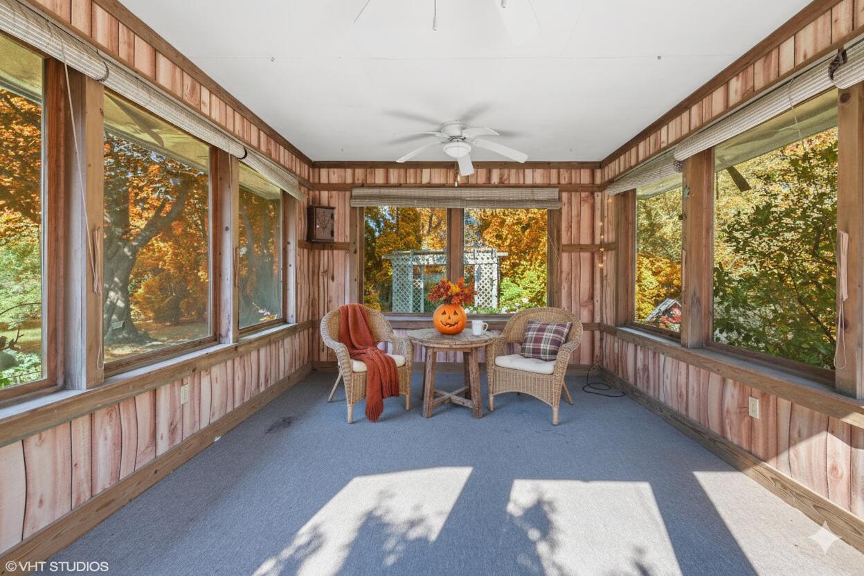 606 South 18th Street Chesterton, IN 46304 - Photo 20 of 24 a living room with furniture and windows
