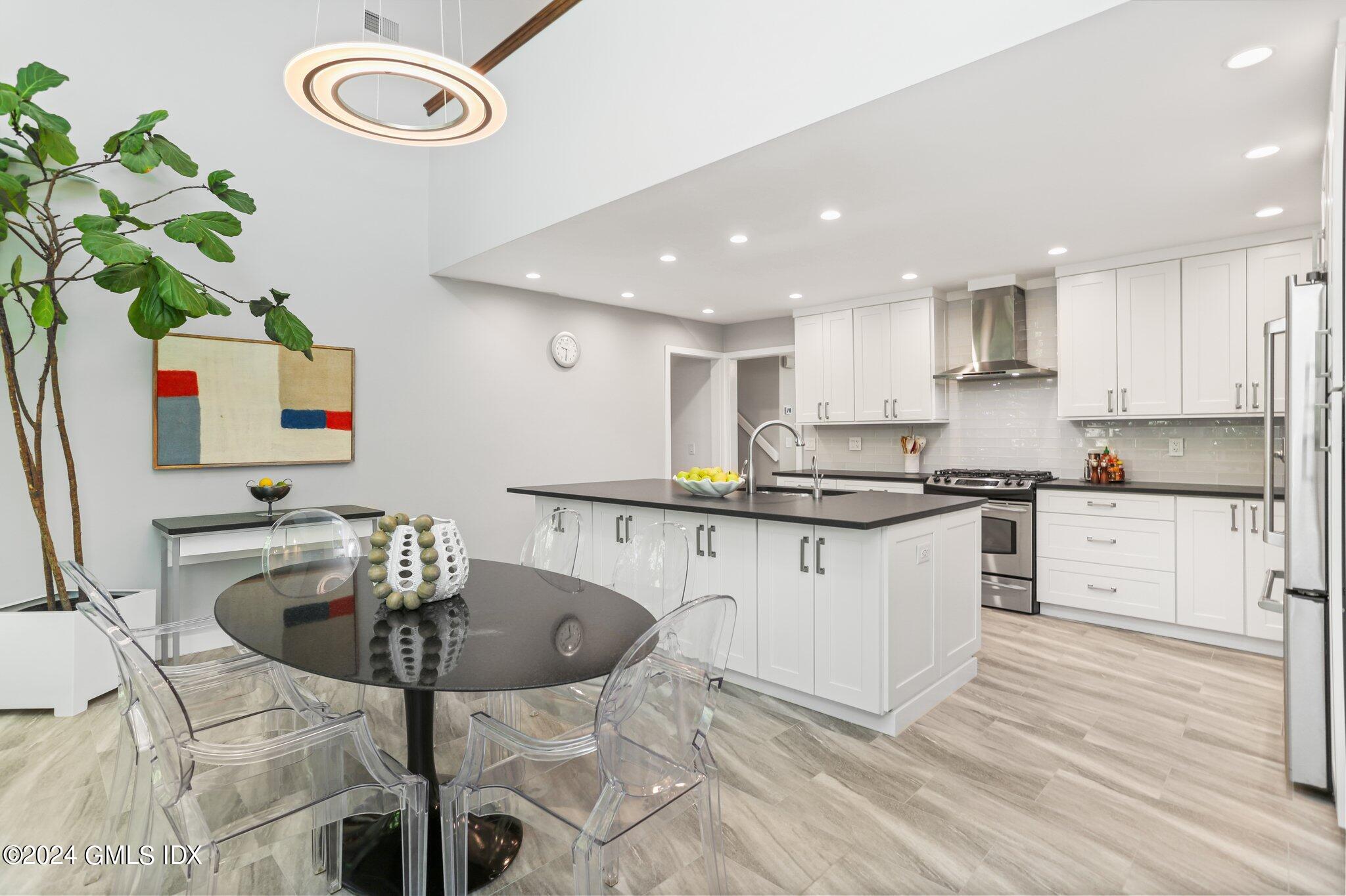 32 Deep Gorge Road Greenwich, CT 06831 - Photo 12 of 42 Kitchen