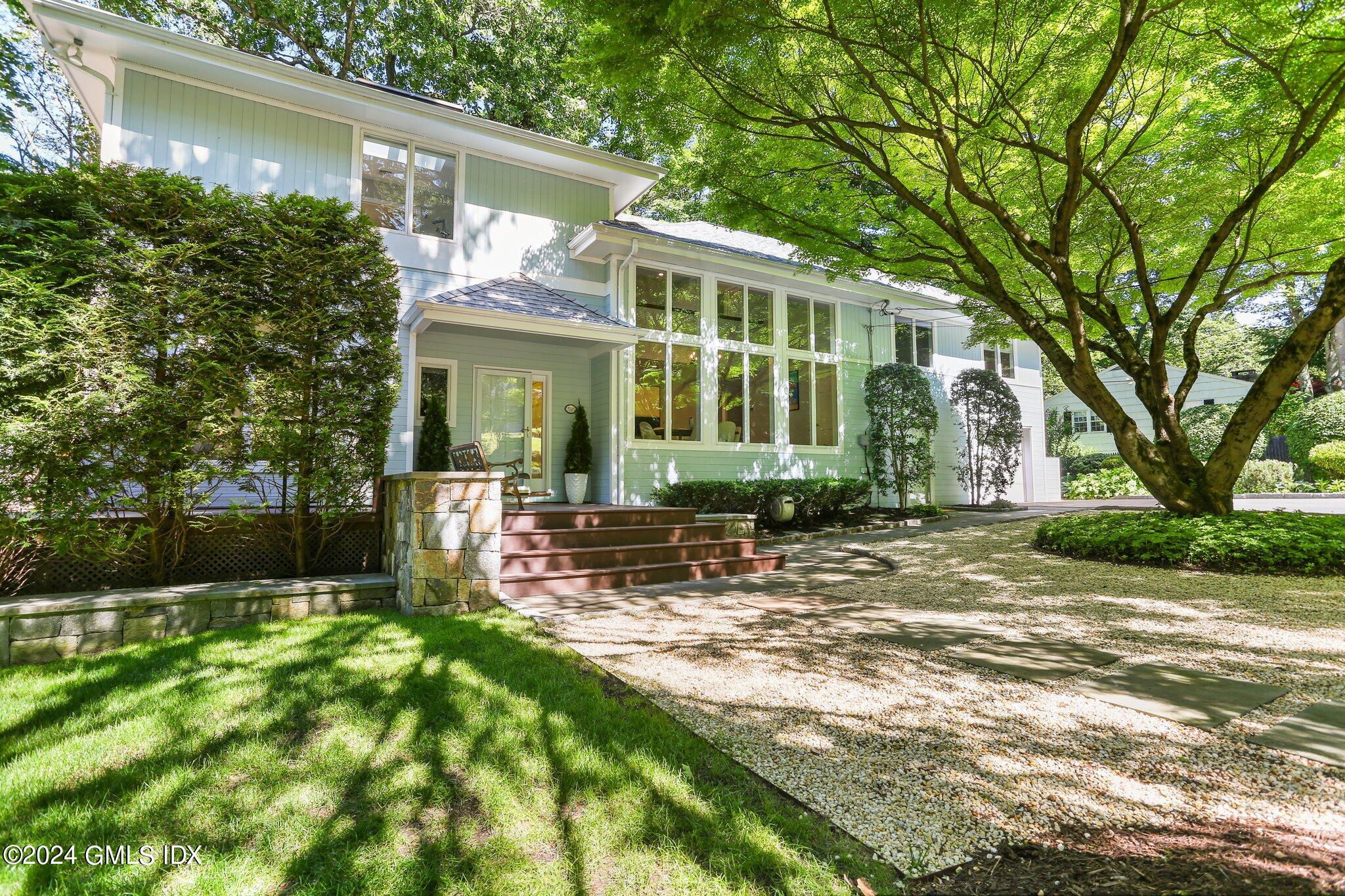 32 Deep Gorge Road Greenwich, CT 06831 - Photo 2 of 42 Front view 2