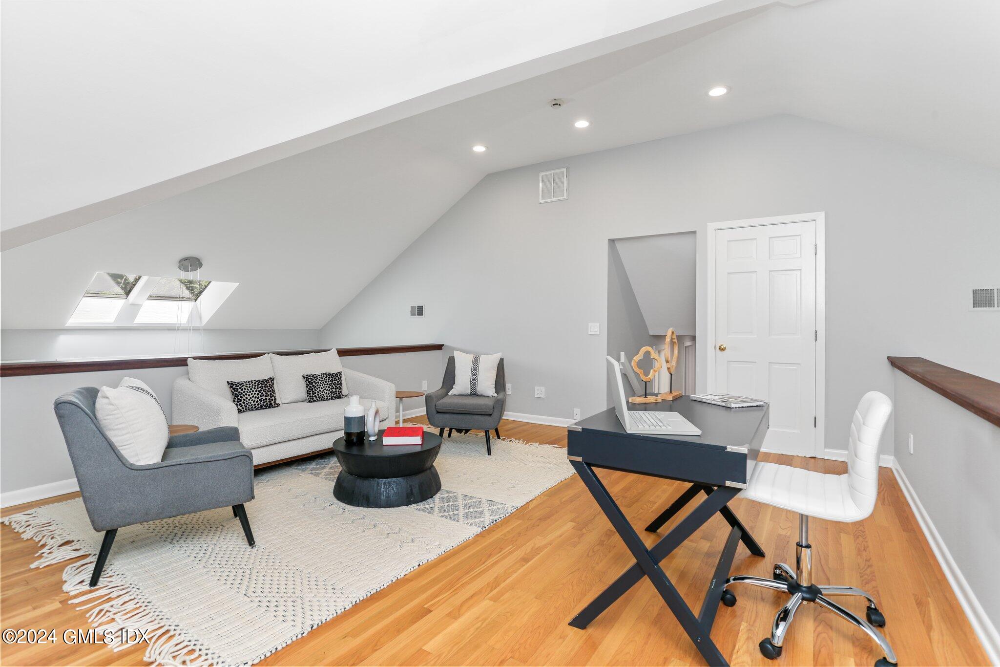 32 Deep Gorge Road Greenwich, CT 06831 - Photo 21 of 42 Loft