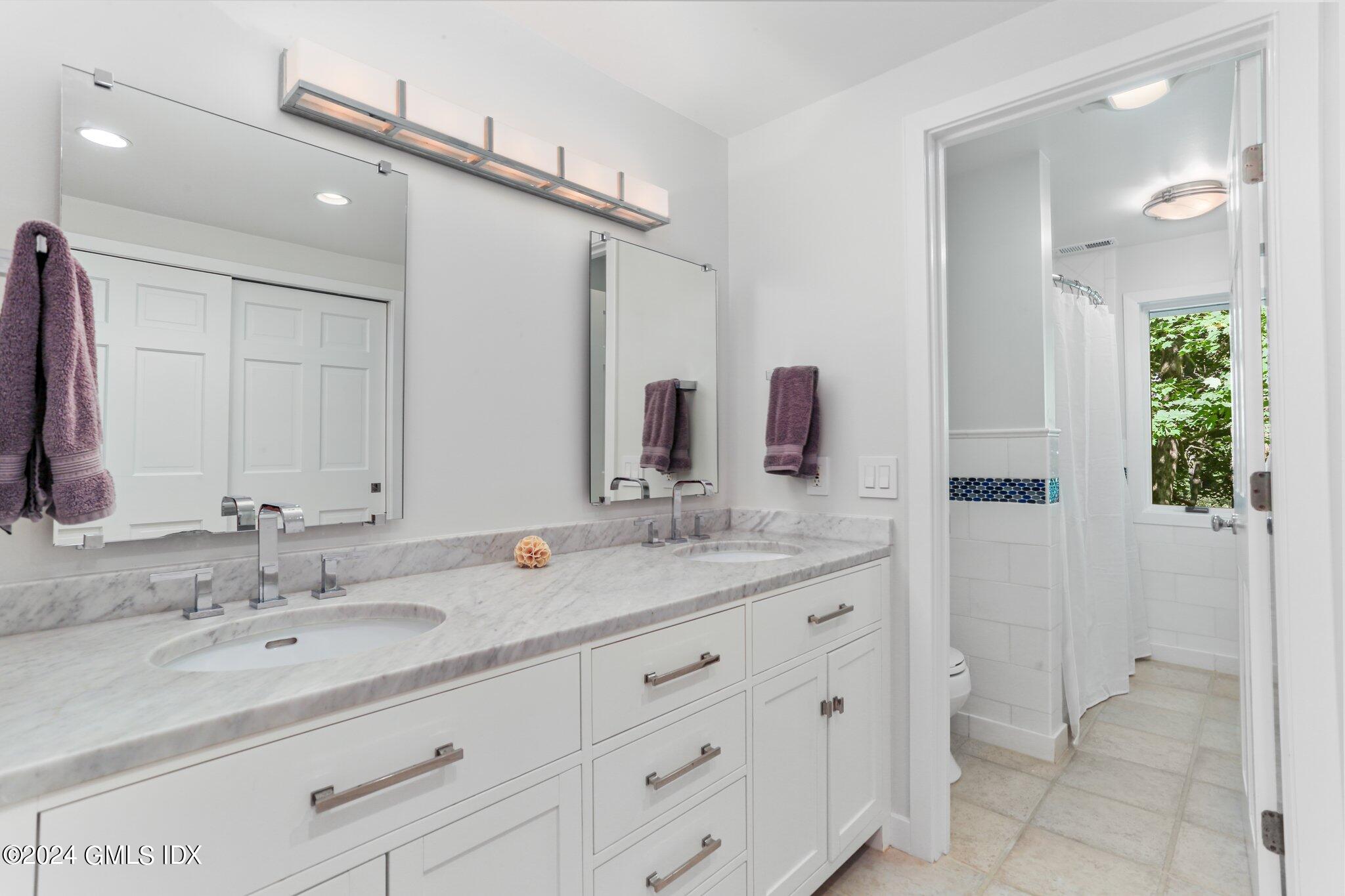 32 Deep Gorge Road Greenwich, CT 06831 - Photo 25 of 42 Guest bath