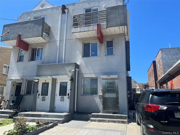 $3,200 | 43-12 157th Street, Unit 2 | Flushing
