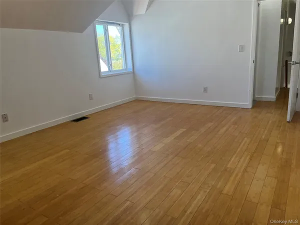$3,200 | 43-12 157th Street, Unit 2 | Flushing