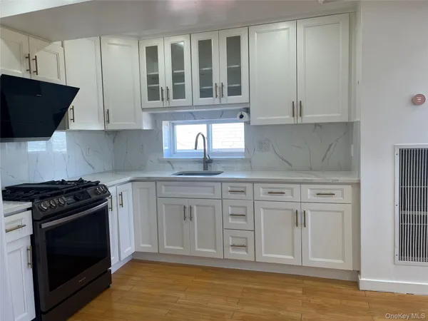 $3,200 | 43-12 157th Street, Unit 2 | Flushing