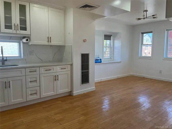 $3,200 | 43-12 157th Street, Unit 2 | Flushing