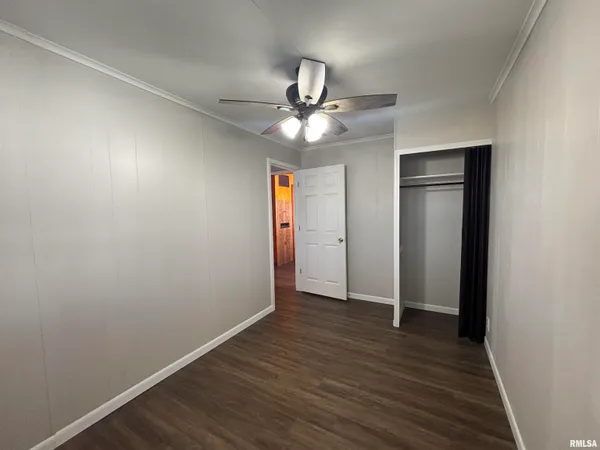 $124,900 | 405 South Gillett Street, Elkhart, IL 62634