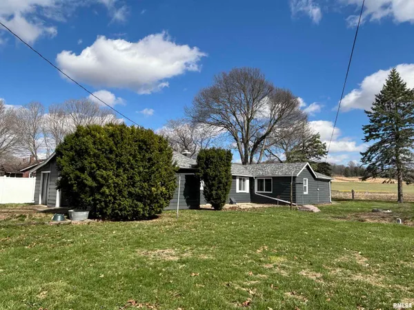 $124,900 | 405 South Gillett Street, Elkhart, IL 62634