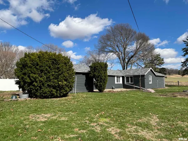 $124,900 | 405 South Gillett Street, Elkhart, IL 62634