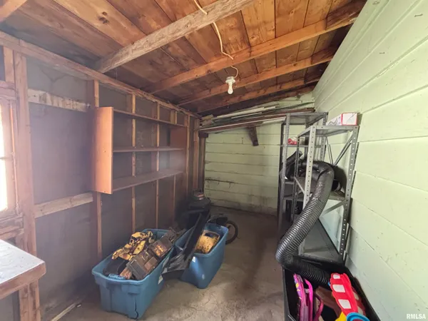 $124,900 | 405 South Gillett Street, Elkhart, IL 62634