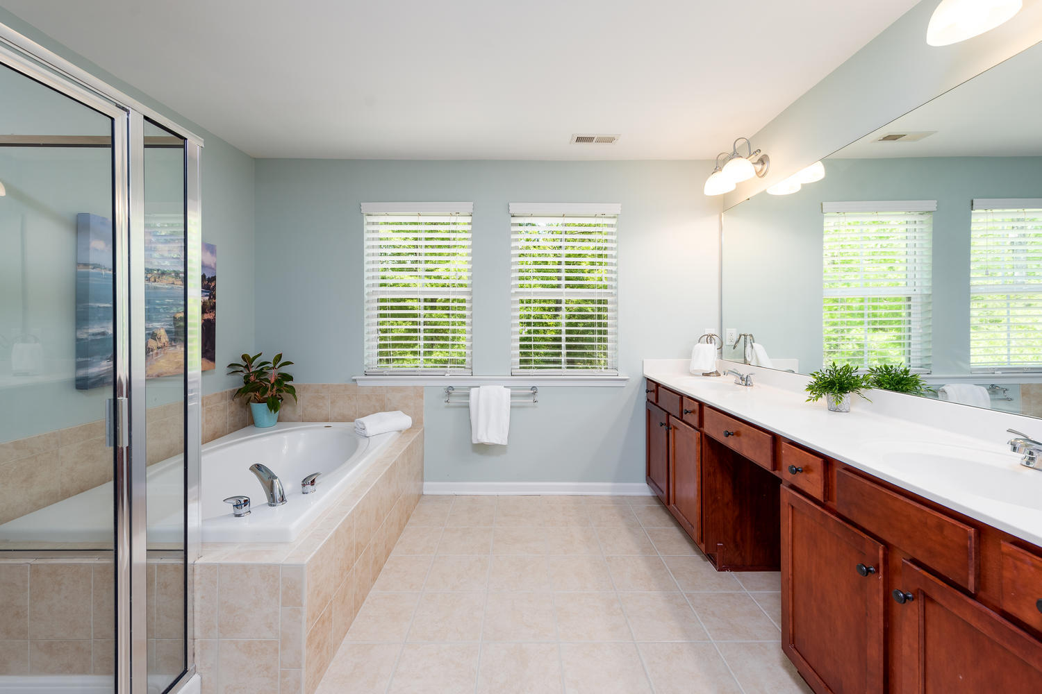 1871 Hall Point Road Mount Pleasant, SC 29466 - Photo 28 of 48 Master ensuite