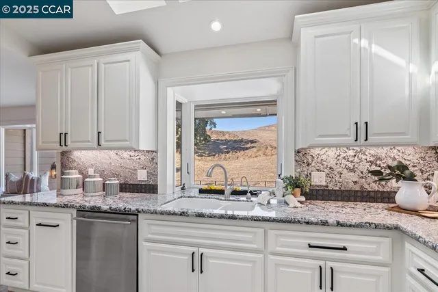 $2,595,000 | 2385 Holly Oak Drive, Danville, CA 94506