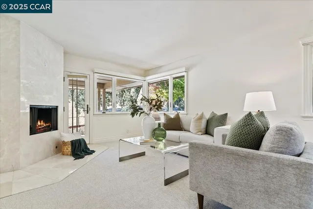 $2,595,000 | 2385 Holly Oak Drive, Danville, CA 94506