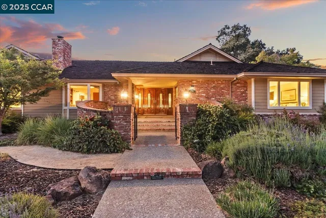 $2,595,000 | 2385 Holly Oak Drive, Danville, CA 94506