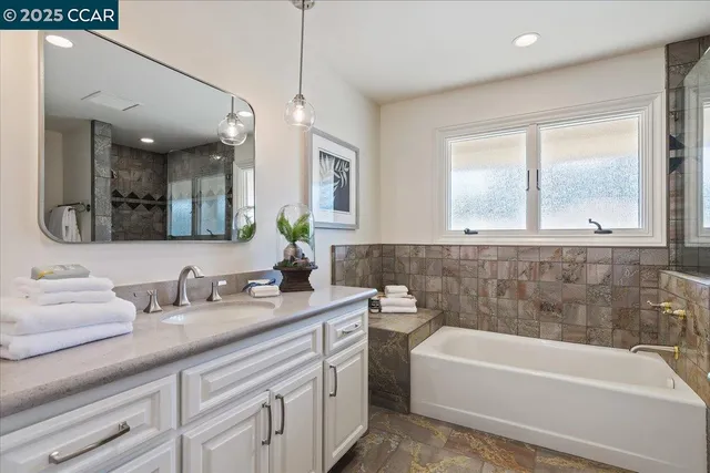 $2,595,000 | 2385 Holly Oak Drive, Danville, CA 94506