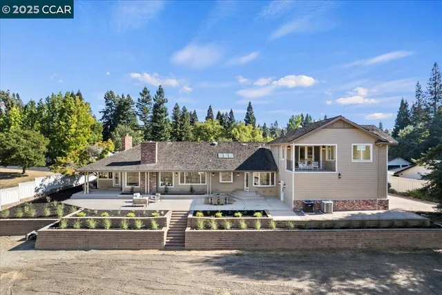 $2,595,000 | 2385 Holly Oak Drive, Danville, CA 94506