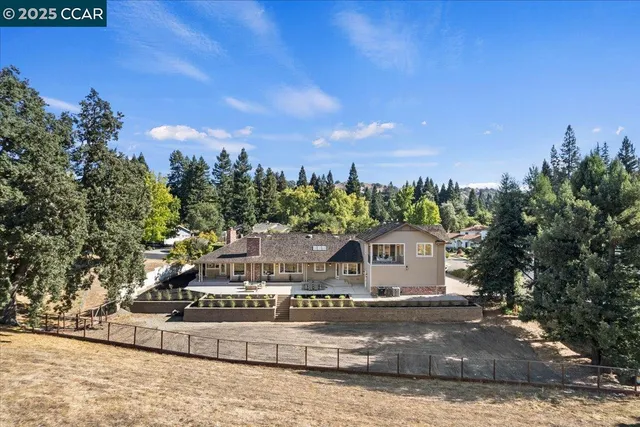 $2,595,000 | 2385 Holly Oak Drive, Danville, CA 94506