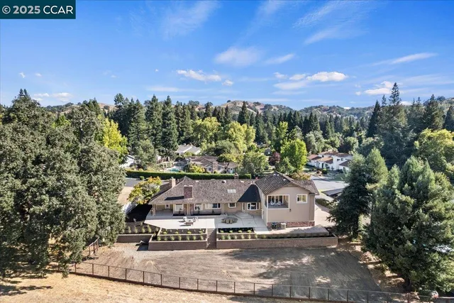 $2,595,000 | 2385 Holly Oak Drive, Danville, CA 94506