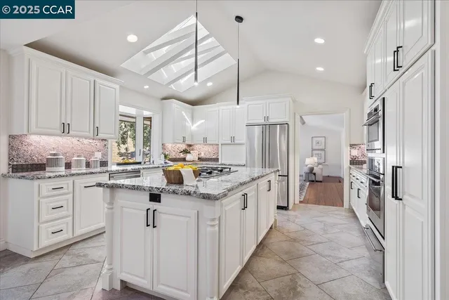 $2,595,000 | 2385 Holly Oak Drive, Danville, CA 94506