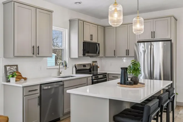 $595,000 | 2414 Como Avenue Southeast, Minneapolis, MN 55414