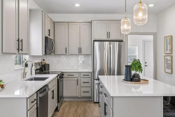 $595,000 | 2414 Como Avenue Southeast, Minneapolis, MN 55414
