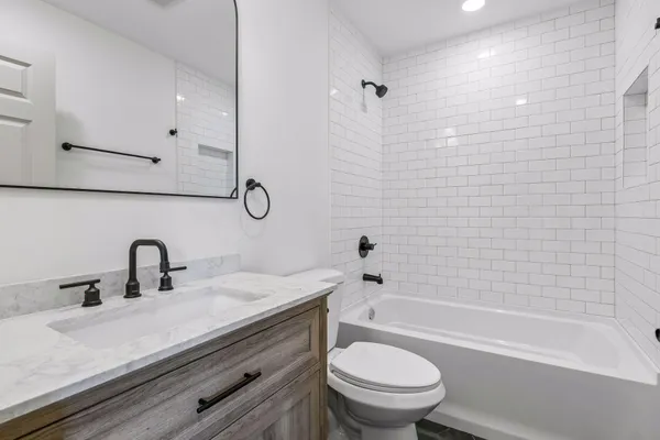 $595,000 | 2414 Como Avenue Southeast, Minneapolis, MN 55414