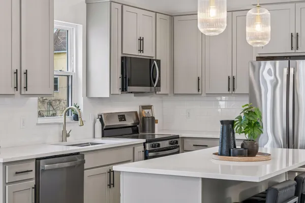 $595,000 | 2414 Como Avenue Southeast, Minneapolis, MN 55414
