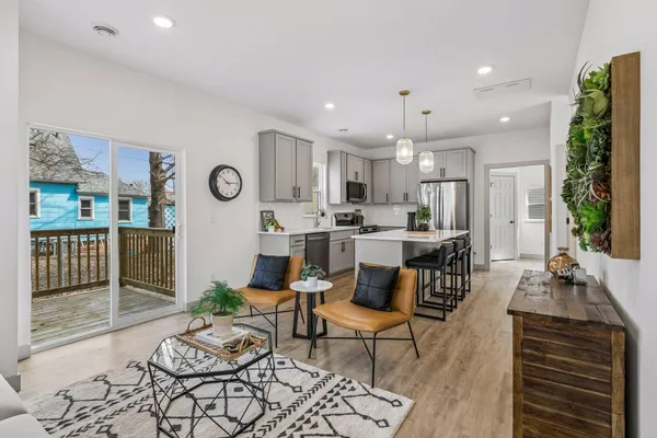 $595,000 | 2414 Como Avenue Southeast, Minneapolis, MN 55414